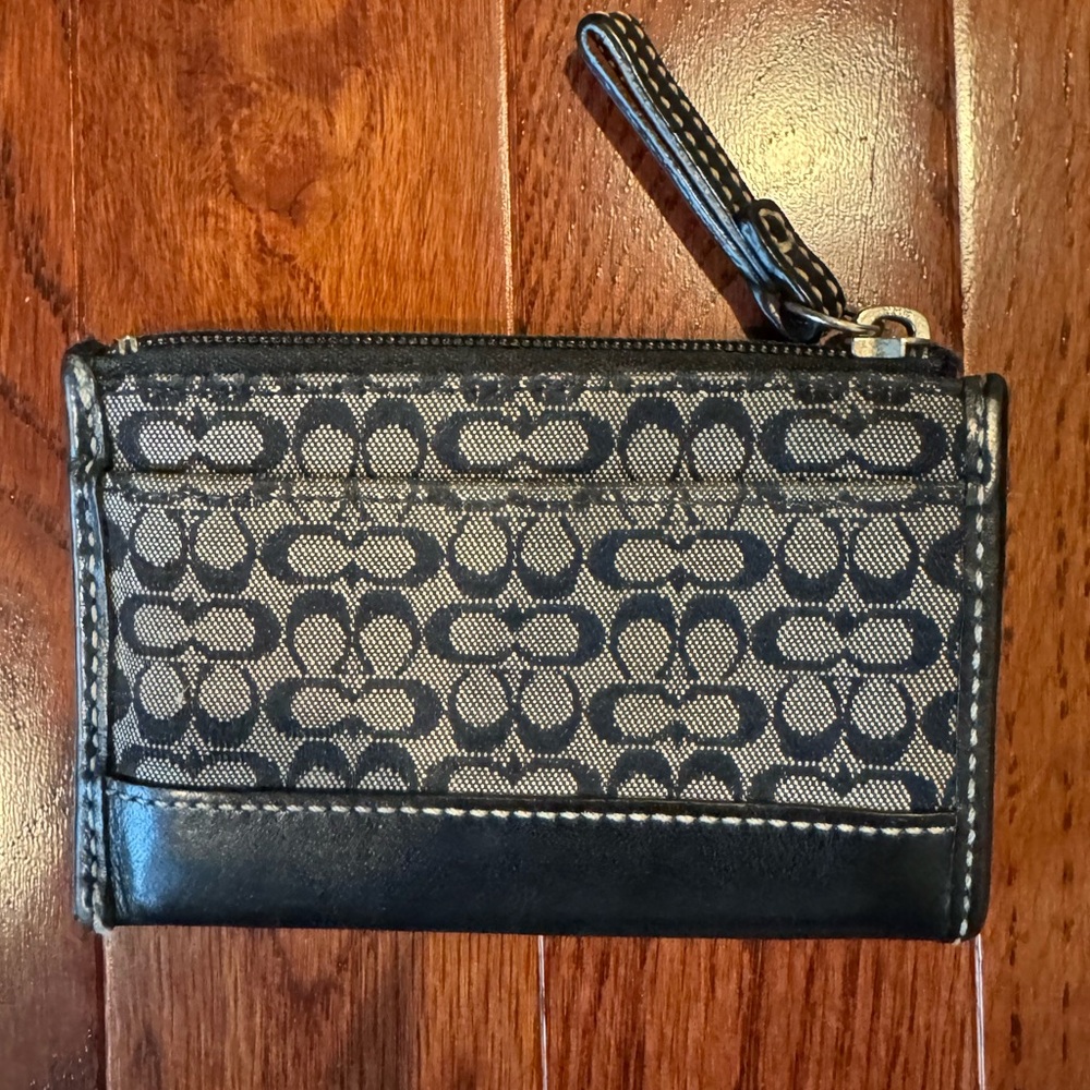 Coach Card / Key Chain Wallet - Picture 2 of 9